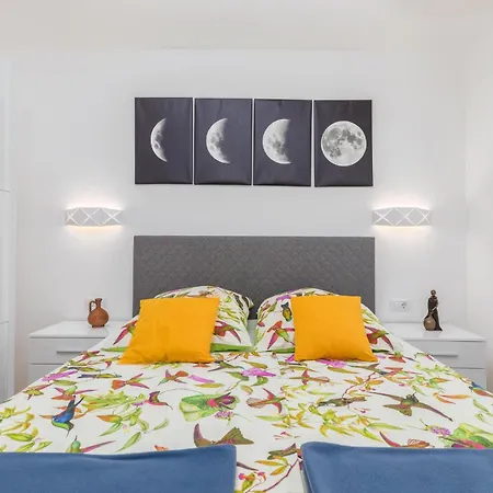 4 Bedroom Awesome In Holiday home Galizana