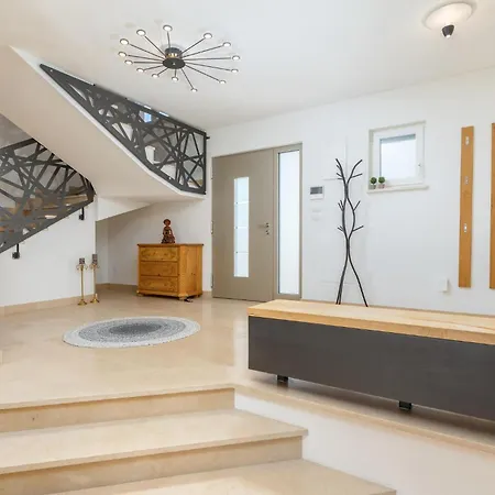 4 Bedroom In