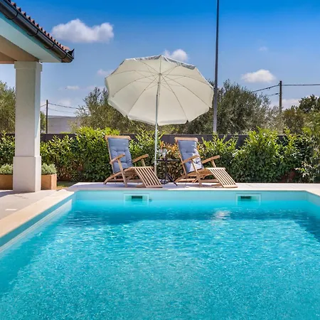 4 Bedroom In